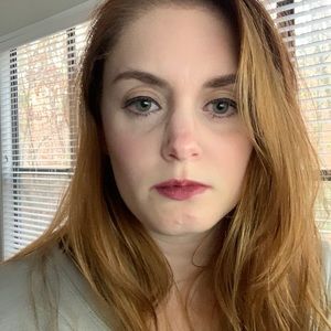 Meet your Posher, Claire